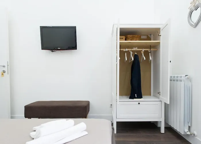Rhoome Apartment *